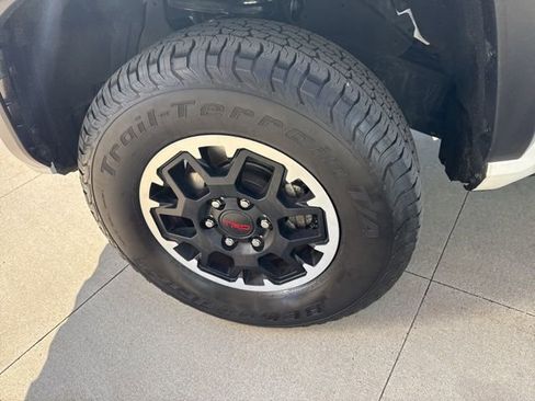 Used 2024 Toyota Tacoma TRD Off-Road image 12