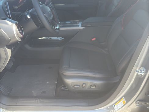 New 2026 Chevrolet Equinox EV RS w/ Convenience Package II FWD image 8