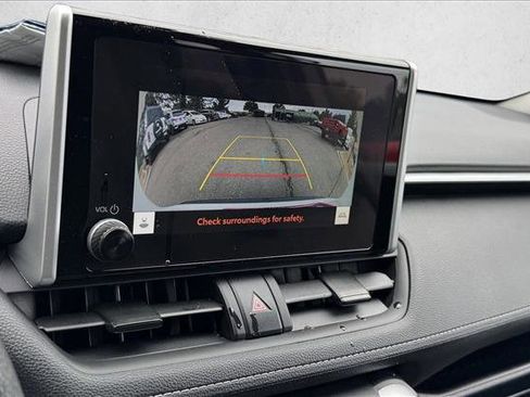Certified 2025 Toyota RAV4 LE AWD/4WD image 14