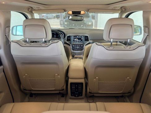 Used 2018 Jeep Grand Cherokee Overland image 37