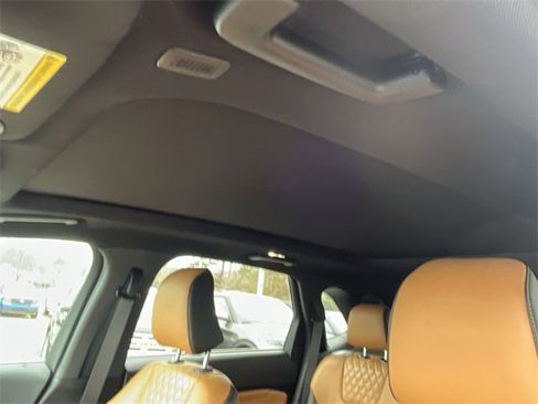 Used 2024 Ford Edge Titanium w/ Titanium Elite Package image 27