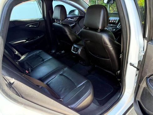 Used 2017 Chevrolet Malibu Premier w/ Driver Confidence Package image 19