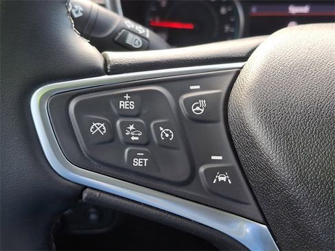 Used 2023 Chevrolet Equinox Premier image 18