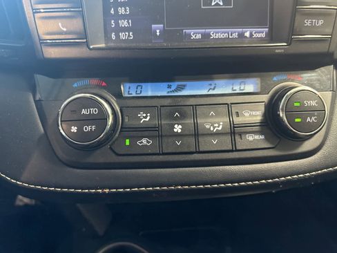 Used 2017 Toyota RAV4 XLE w/ Carpet Mat Package image 24