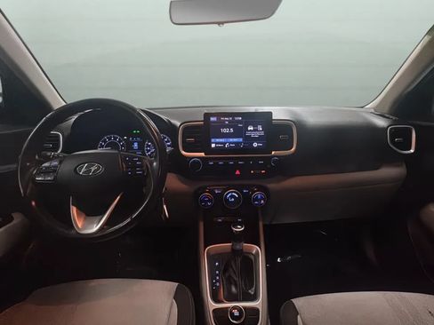 Used 2022 Hyundai Venue SEL w/ Cargo Package FWD image 10