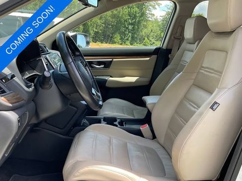 Used 2017 Honda CR-V Touring image 3