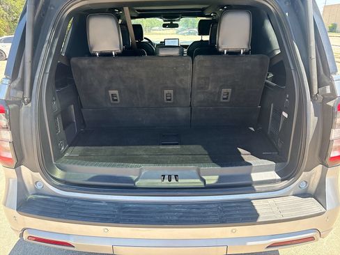 Used 2024 Ford Expedition Platinum RWD image 28