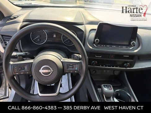Certified 2024 Nissan Rogue SV AWD/4WD image 16