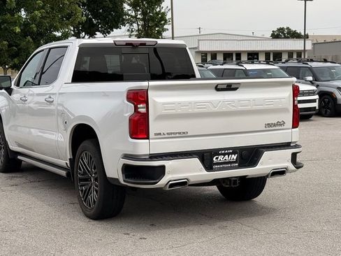 Used 2020 Chevrolet Silverado 1500 High Country w/ Technology Package AWD/4WD image 5