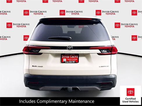 Used 2024 Toyota Grand Highlander AWD Hybrid image 6