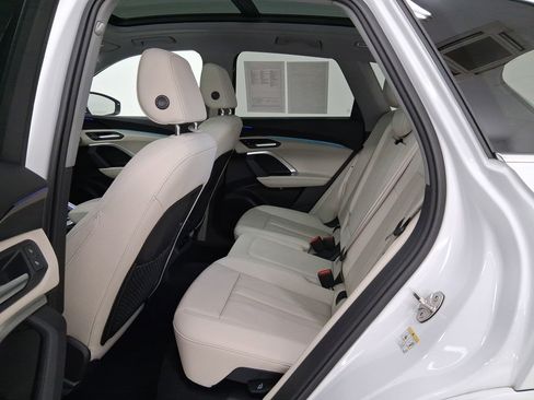 Certified 2025 Audi Q5 Premium w/ Convenience Package image 13