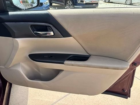 Used 2015 Honda Accord LX image 13