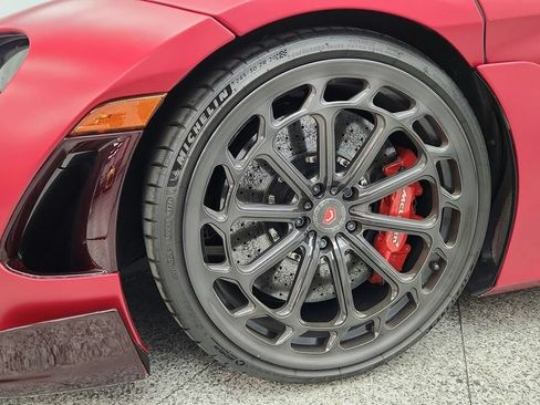 Used 2018 McLaren 720S Performance RWD image 15
