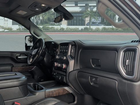 Used 2020 GMC Sierra 2500 Denali w/ Denali Ultimate Package AWD/4WD image 28