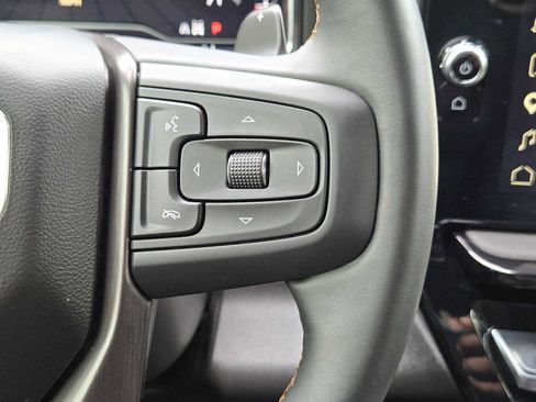 Certified 2025 GMC Sierra 1500 AT4 w/ AT4 Premium Package AWD/4WD image 29