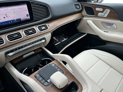 Certified 2025 Mercedes-Benz GLE 450e 4MATIC image 34