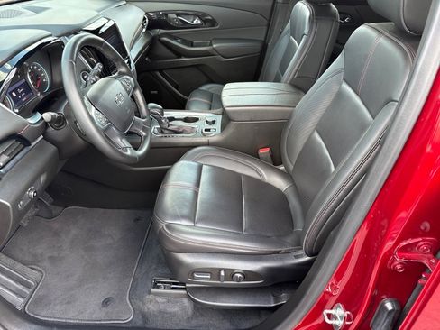 Used 2023 Chevrolet Traverse RS AWD/4WD image 10