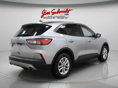 Used 2022 Ford Escape SE image 6