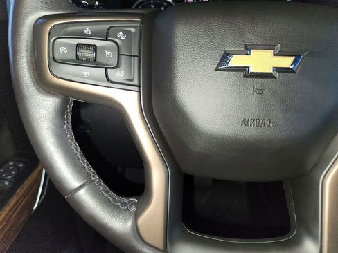 Used 2022 Chevrolet Silverado 1500 High Country w/ Technology Package image 26