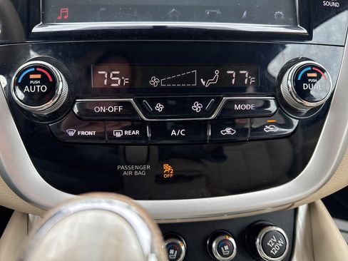 Used 2017 Nissan Murano Platinum w/ Platinum Technology Package image 25