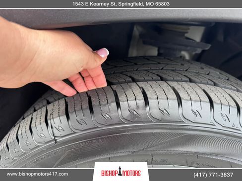 Used 2020 Chevrolet Traverse RS FWD image 22