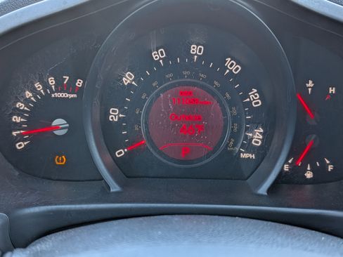 Used 2011 Kia Sportage SX w/ Premium Pkg w/Leather Seats image 24