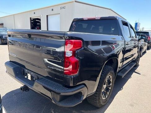 Used 2022 Chevrolet Silverado 1500 Custom RWD image 2