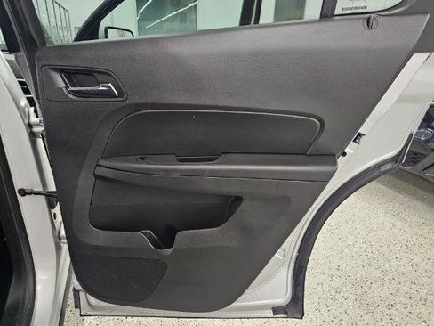 Used 2017 Chevrolet Equinox LT w/ Convenience Package FWD image 31