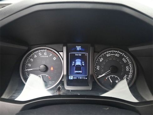 Used 2019 Toyota Tacoma TRD Off-Road image 14