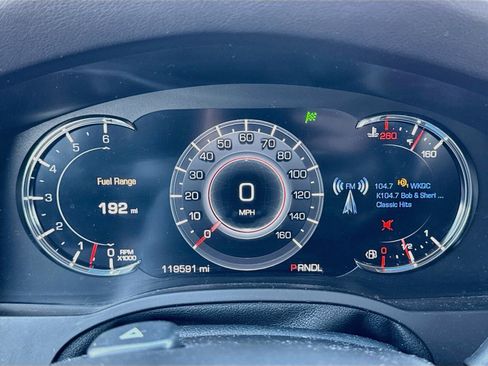 Used 2017 Cadillac Escalade Luxury AWD/4WD image 13