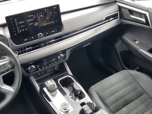 Used 2025 Mitsubishi Outlander SE AWD/4WD image 28