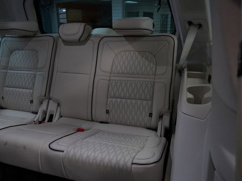 Used 2018 Lincoln Navigator Black Label image 33