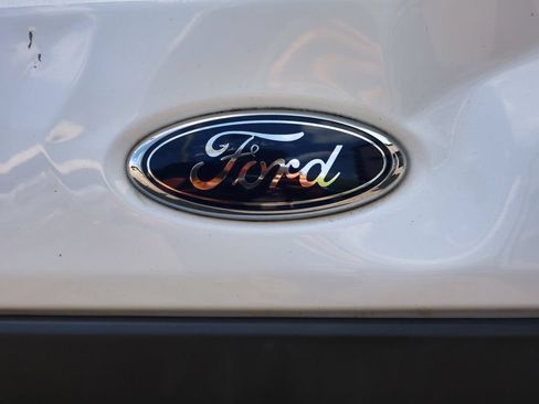 Used 2018 Ford Transit 250 130 Low Roof RWD image 50