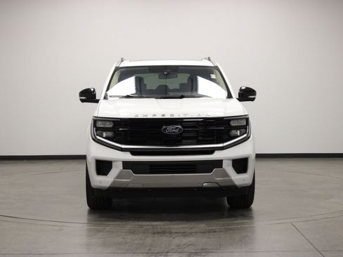 Used 2025 Ford Expedition Max Platinum AWD/4WD image 3