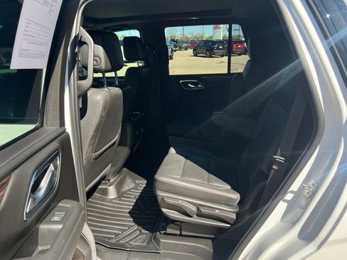 Used 2023 Chevrolet Tahoe Z71 w/ Luxury Package AWD/4WD image 24