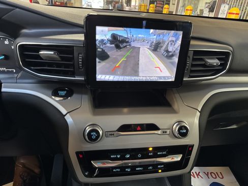 Used 2023 Ford Explorer XLT w/ Equipment Group 202A image 22