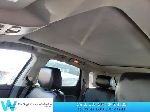 Used 2011 Cadillac SRX Luxury image 10