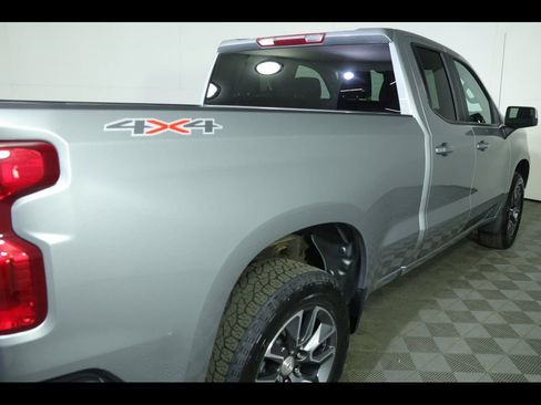 Used 2023 Chevrolet Silverado 1500 LT AWD/4WD image 19