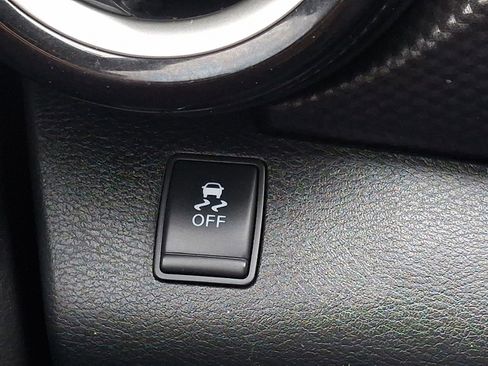 Used 2019 Nissan Kicks SV FWD image 24