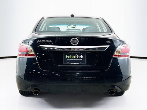 Used 2015 Nissan Altima 2.5 SL w/ Technology Package FWD image 7