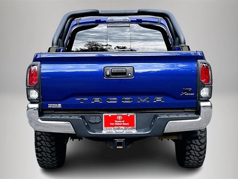 Used 2022 Toyota Tacoma TRD Off-Road image 6