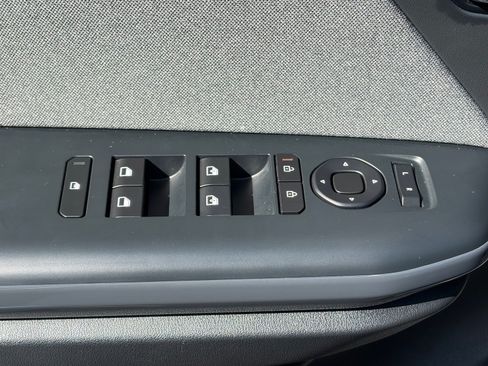 Certified 2025 Kia K4 EX FWD image 17