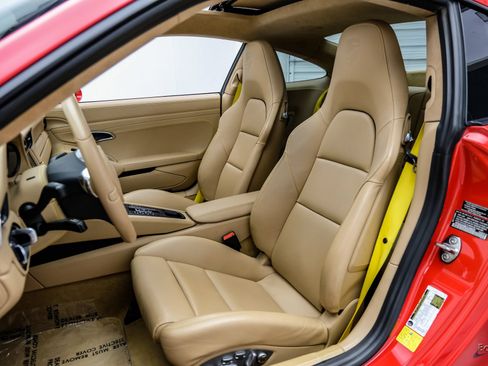 Used 2014 Porsche 911 Turbo S AWD/4WD image 43