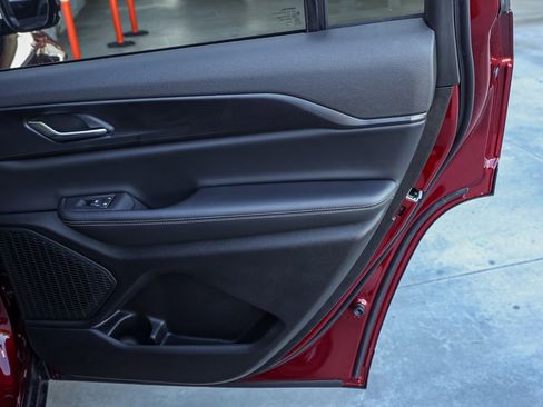 New 2025 Jeep Grand Cherokee L Altitude image 19