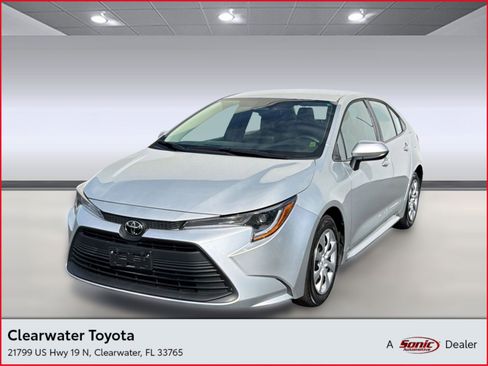 Used 2025 Toyota Corolla LE image 1