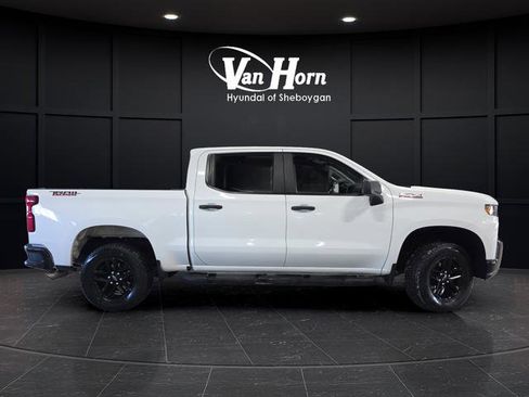Used 2021 Chevrolet Silverado 1500 Custom Trail Boss w/ LPO, Dark Essentials Package image 2