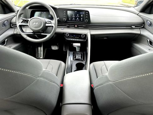 Used 2026 Hyundai Elantra Sport FWD image 31