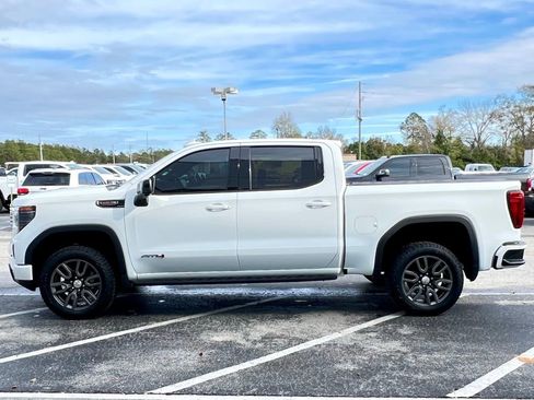 Used 2022 GMC Sierra 1500 AT4 w/ AT4 Premium Package image 11