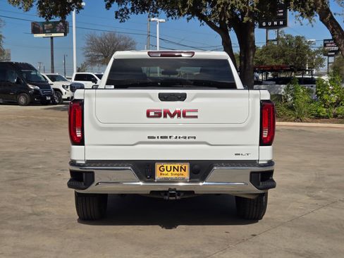 Certified 2024 GMC Sierra 1500 SLT image 4