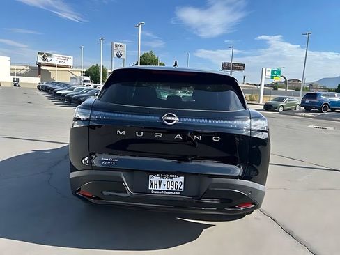 Used 2025 Nissan Murano SV AWD/4WD image 4